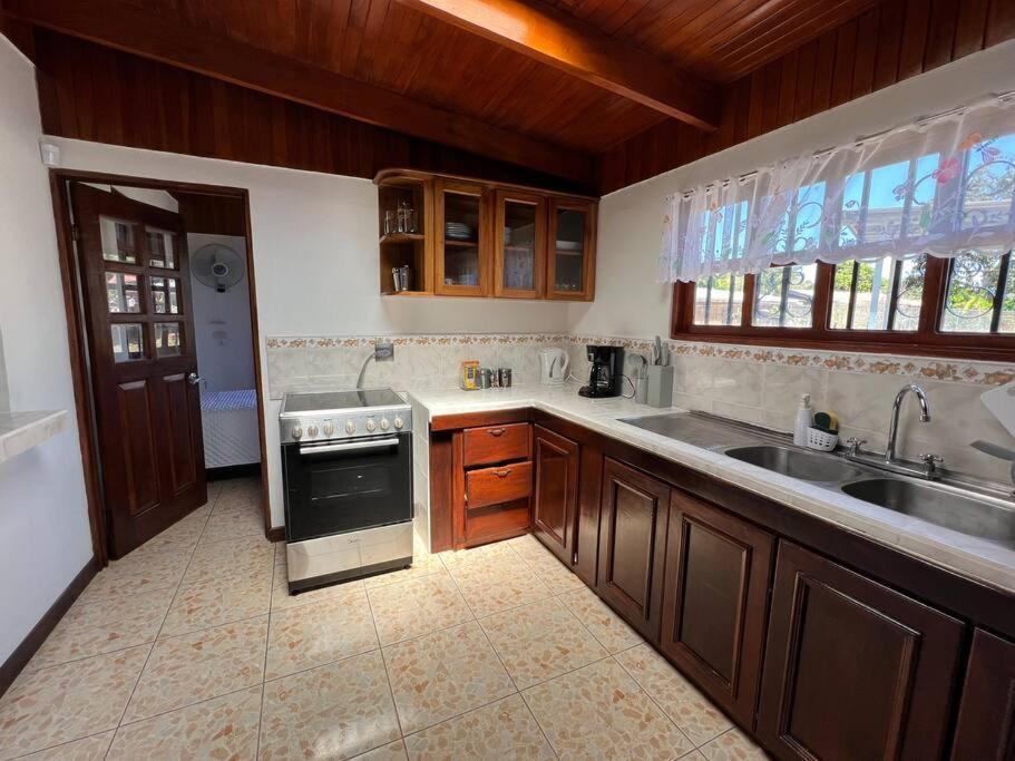 Amplia Casa En Paquera 아파트 외부 사진